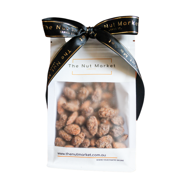 Cinnamon Almonds in 200g Nut Market Gift Bag.