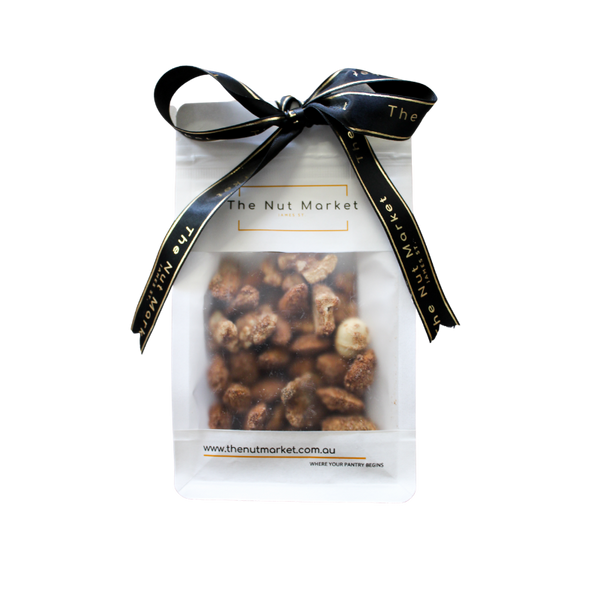 Gingerbread Spiced Mixed Nuts in 200g Nut Market Gift Bag. 